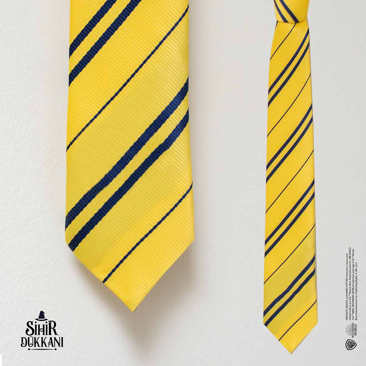 undefined - d3e10_Harry_Potter_Hufflepuff_Kravat.jpg