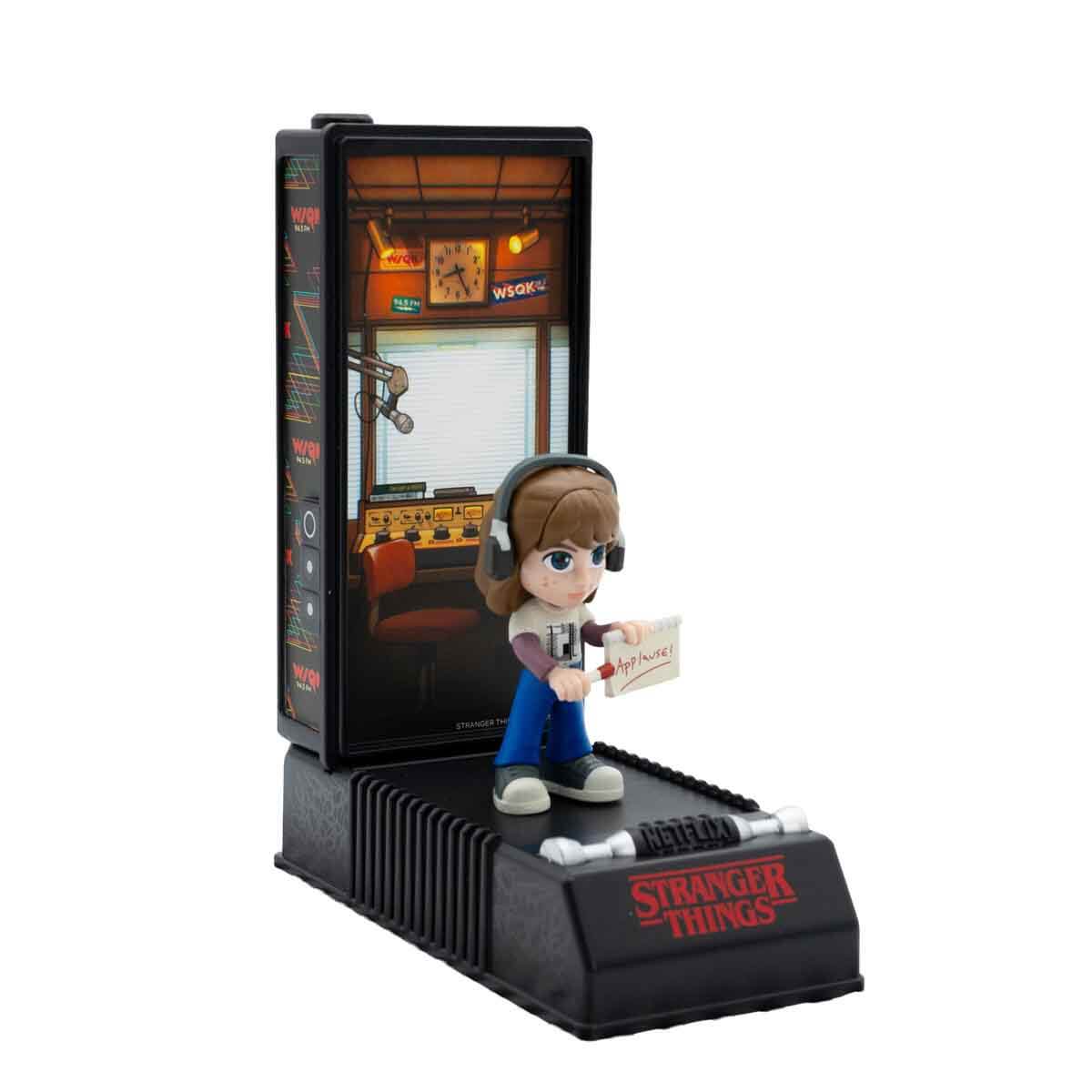 undefined - d41d9_Stranger_Things_Walkie_Talkie_Kapsul_Surpriz_Figur.jpg