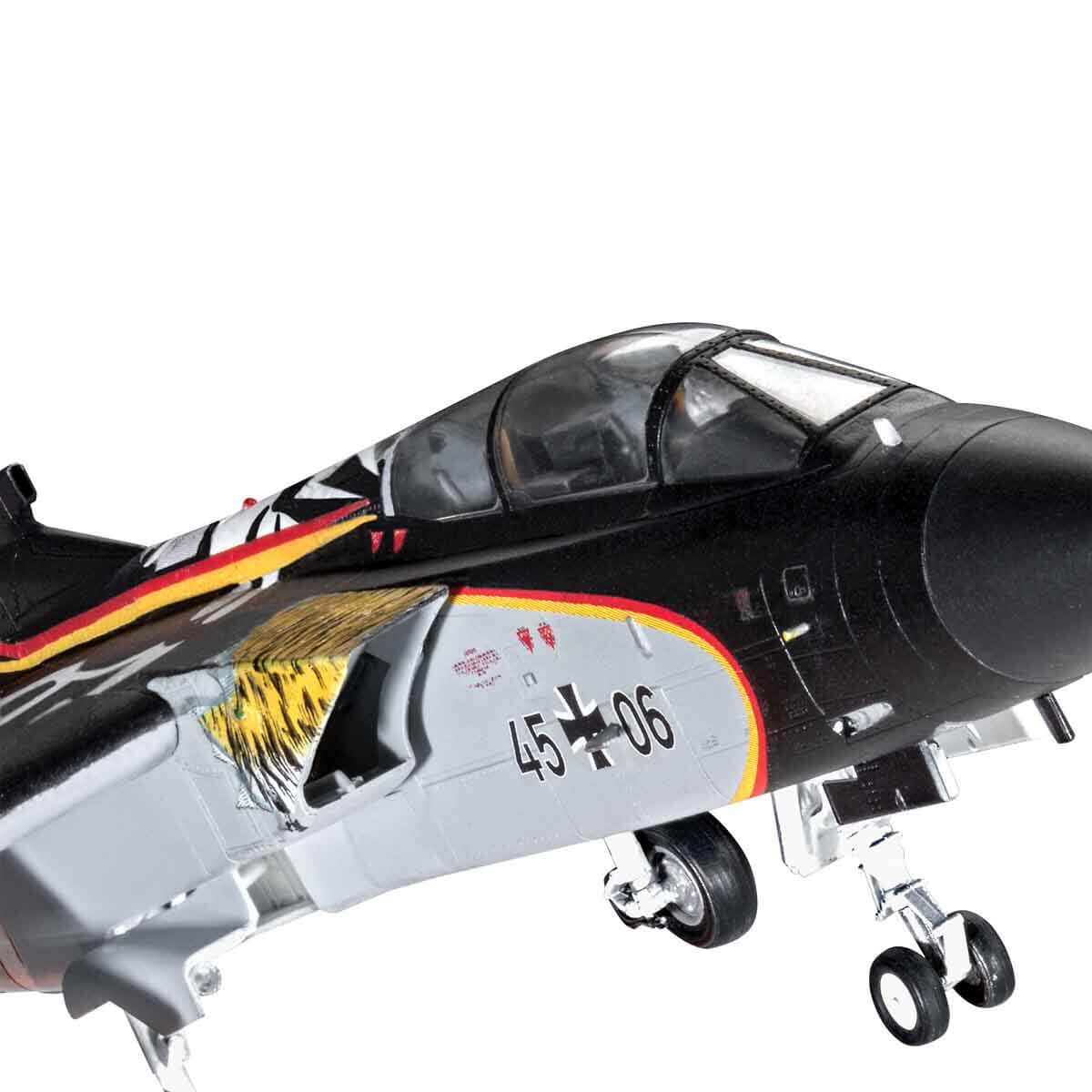 undefined - d7284_Revell_1_72_NATO_Tiger_Meet_VG05671.jpg