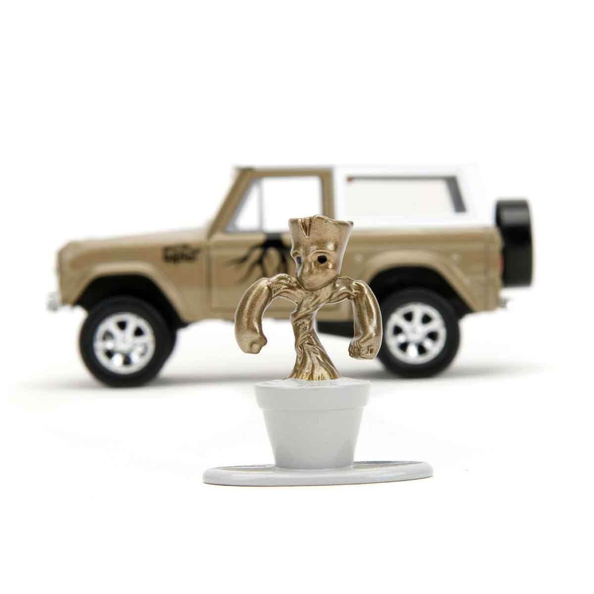 undefined - da157_1_32_1973_Ford_Bronco_Model_Araba_ve_Groot_Figur.jpg