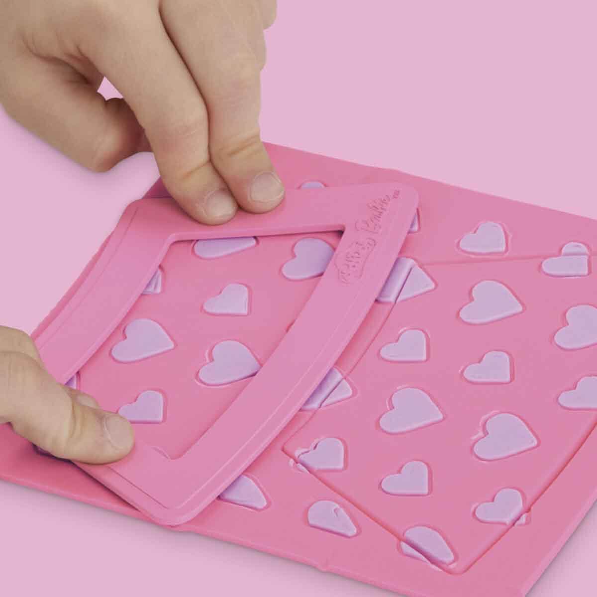 undefined - da15e_Play_Doh_Barbie_Kalpler_ve_Sac_Oyun_Hamuru_Seti.jpg