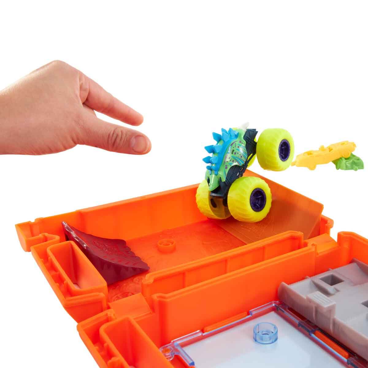 undefined - dca0e_Hot_Wheels_Monster_Trucks_Tasinabilir_Oyun_Seti_HX.jpg