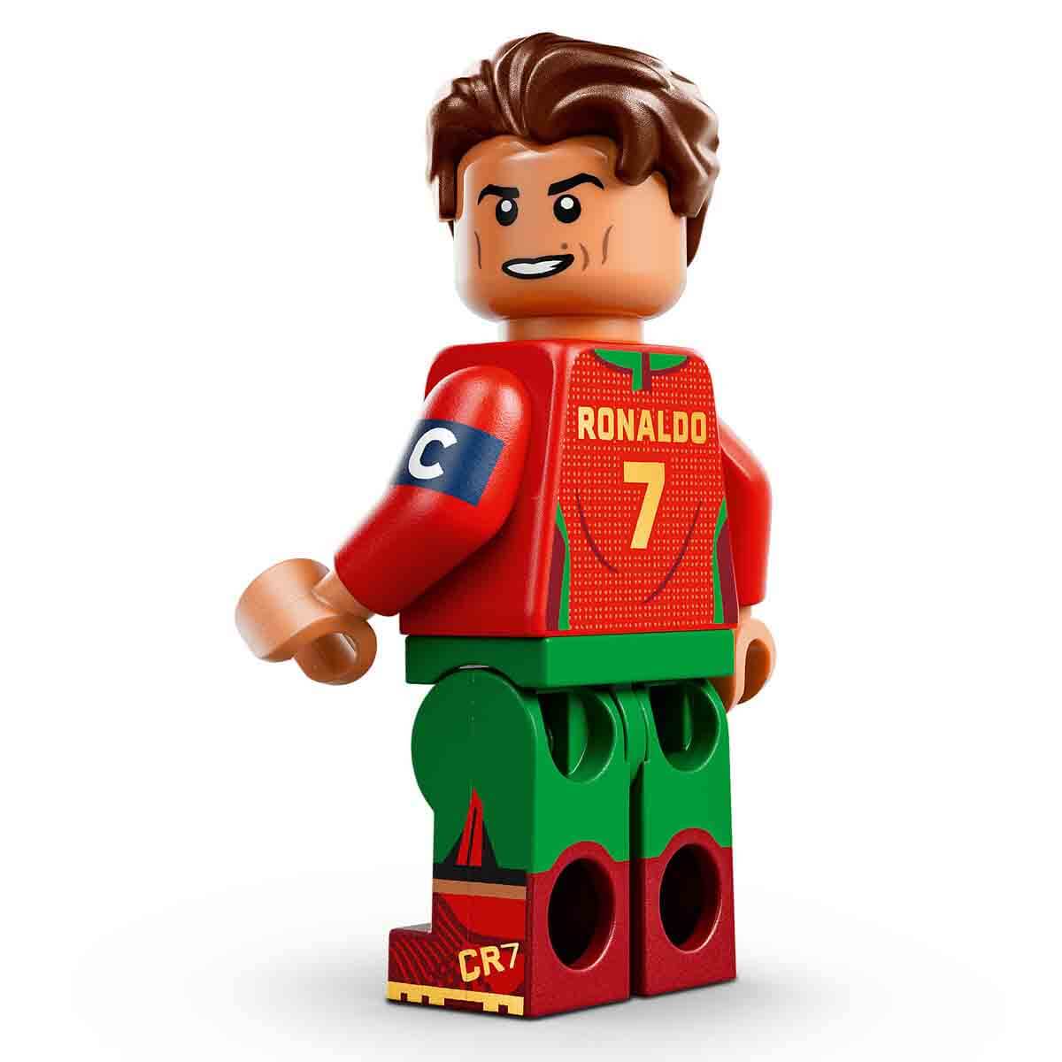 undefined - df004_LEGO_Editions_Cristiano_Ronaldo_Unutulmaz_Futbol_A.jpg