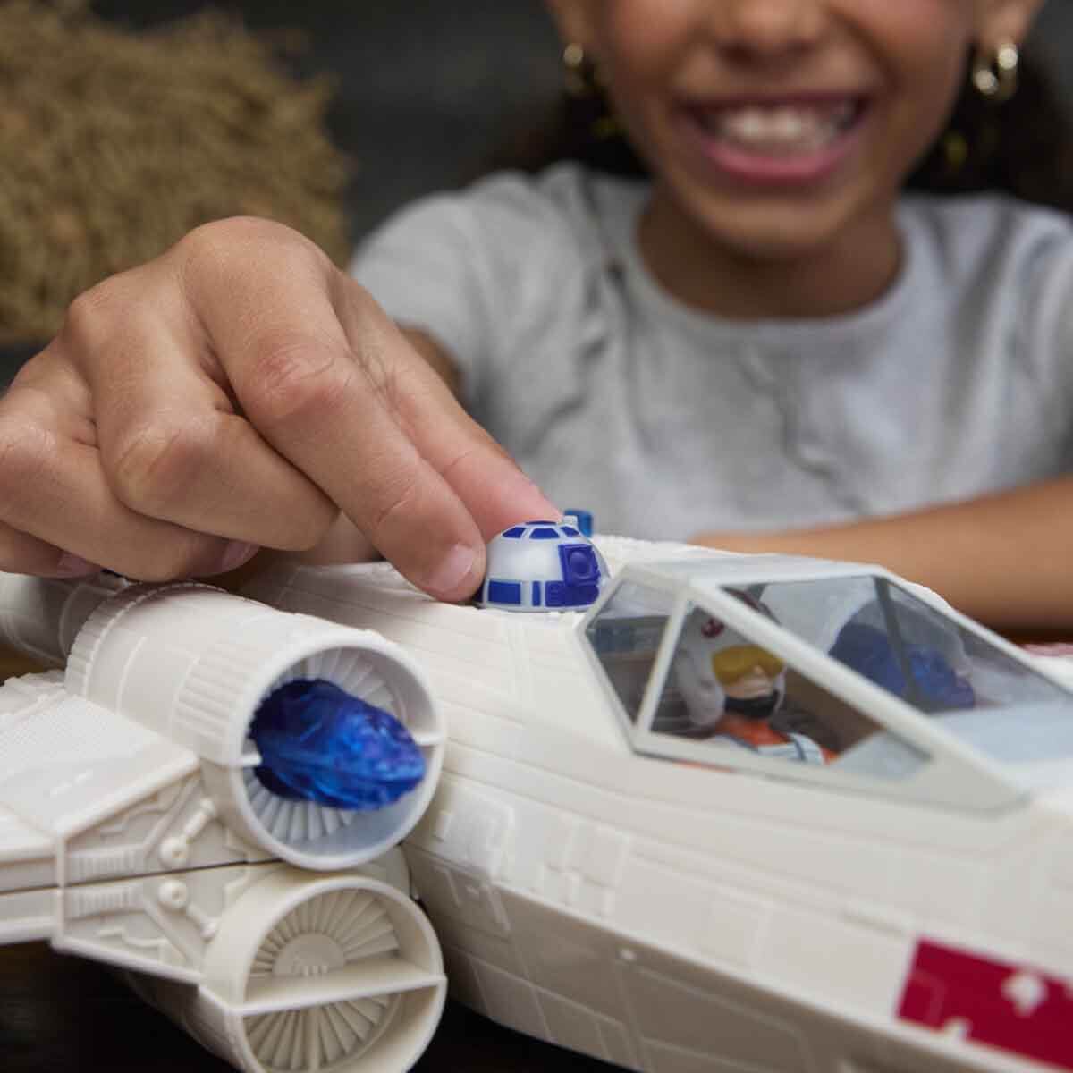 undefined - df09f_Star_Wars_Luke_Skywalker_Figuru_ve_XWing_Araci_.jpg