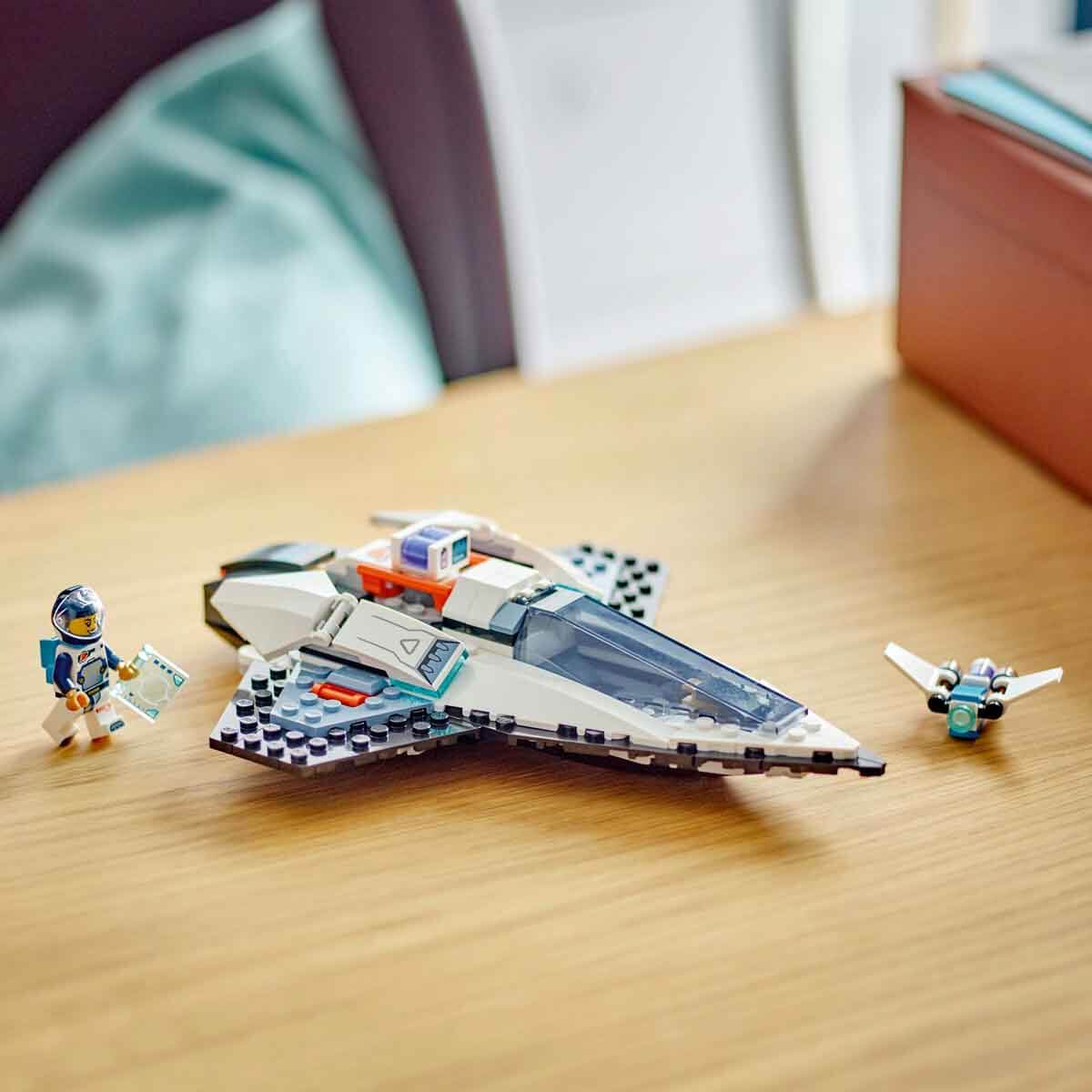 undefined - df5d6_LEGO___City_Yildizlararasi_Uzay_Gemisi_60430_.jpg