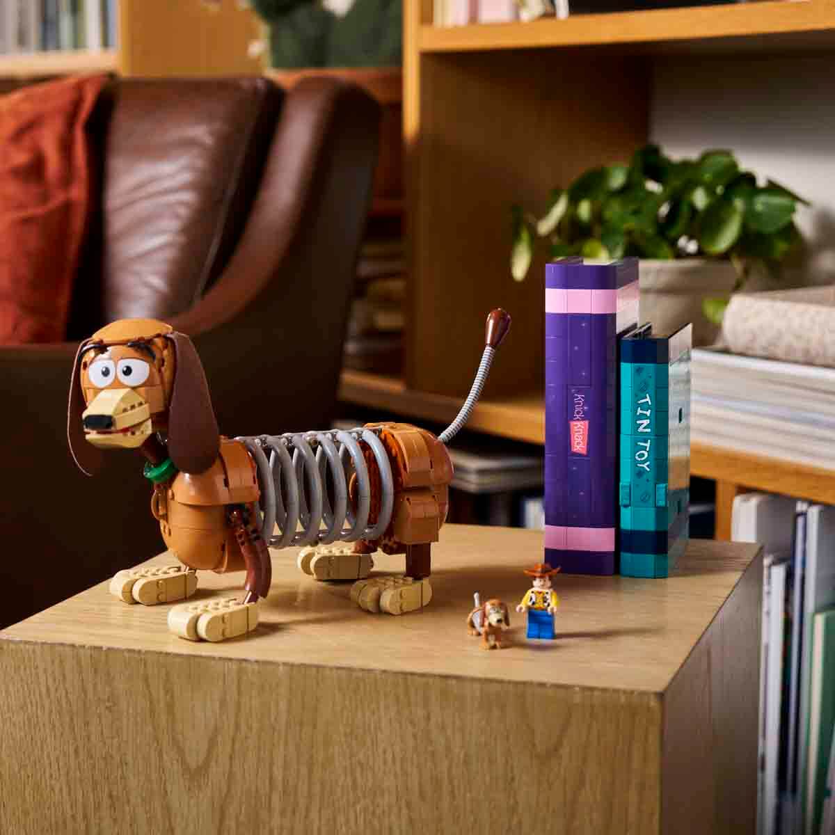 undefined - dff2d_LEGO____Disney_ve_Pixar_Oyuncak_Hikayesi_Kopek_Sli.jpg