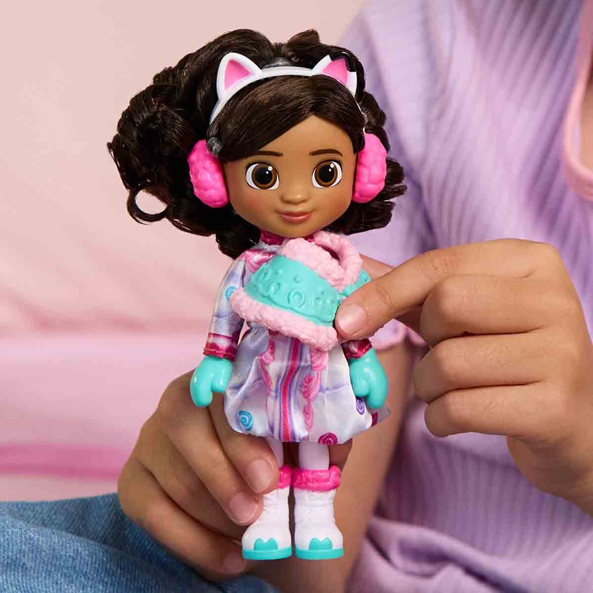 undefined - e02be_Gabby___s_Dollhouse_Kostum_Bebegi.jpg