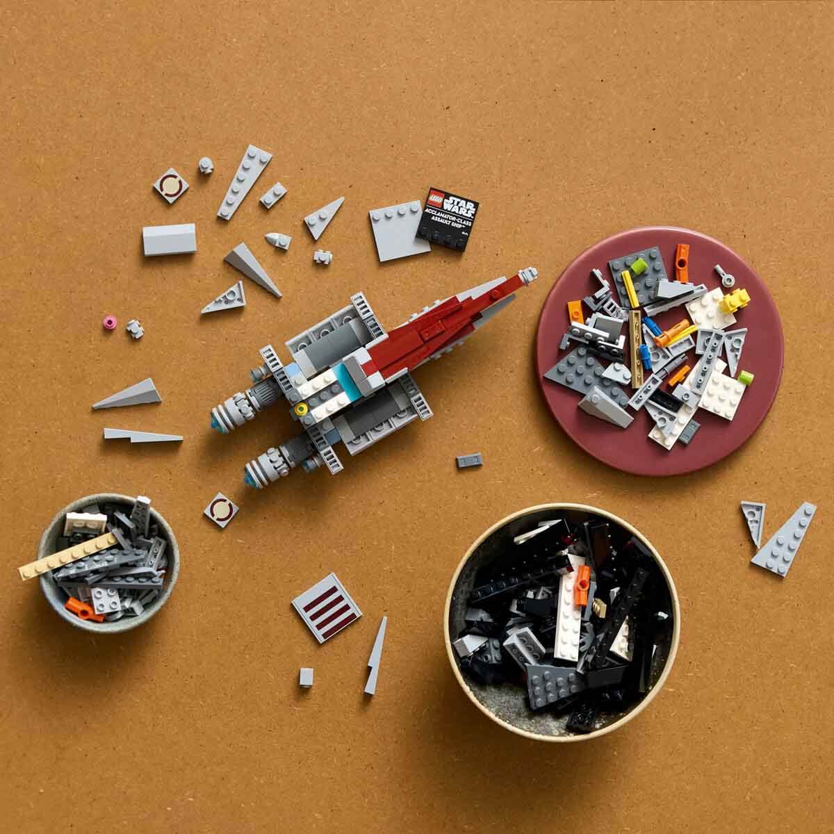 undefined - e0d49_LEGO_Star_Wars_Acclamator_Sinifi_Hucum_Gemisi_7540.jpg
