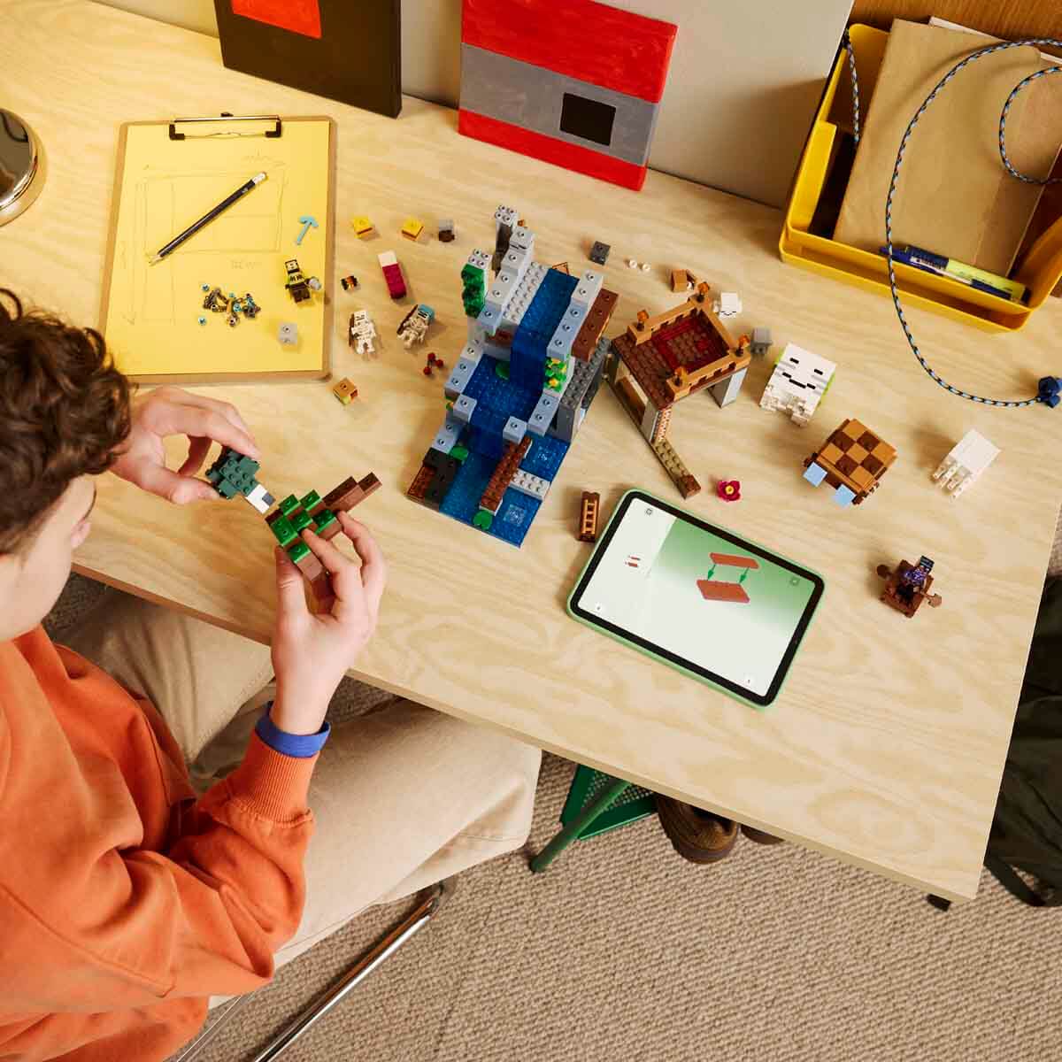 undefined - e32dc_LEGO_Minecraft_Hortlak_Istasyonu_21597.jpg
