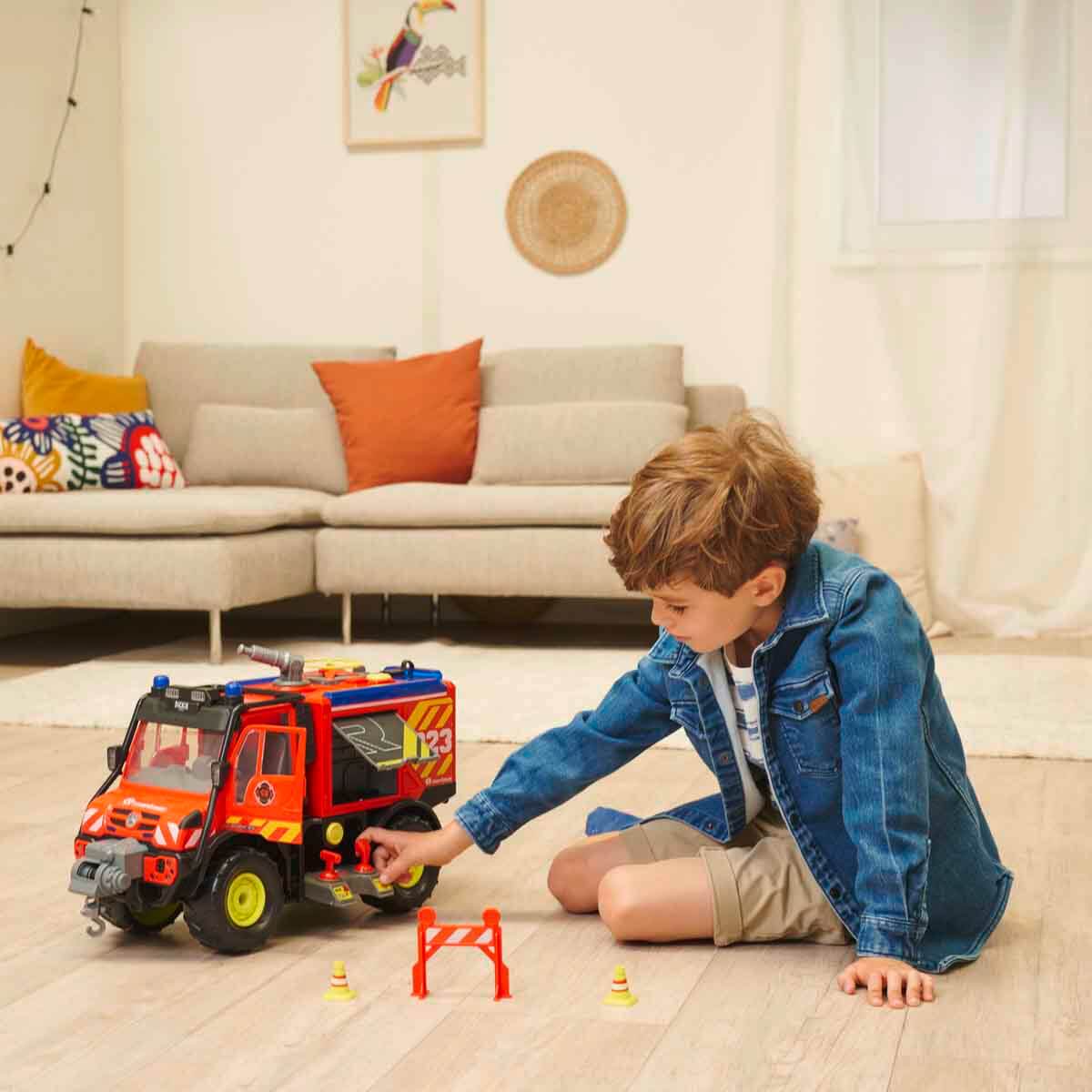 undefined - e3b83_Sesli_ve_Isikli_Mercedes-Benz_Unimog_U530_Uzaktan_.jpg
