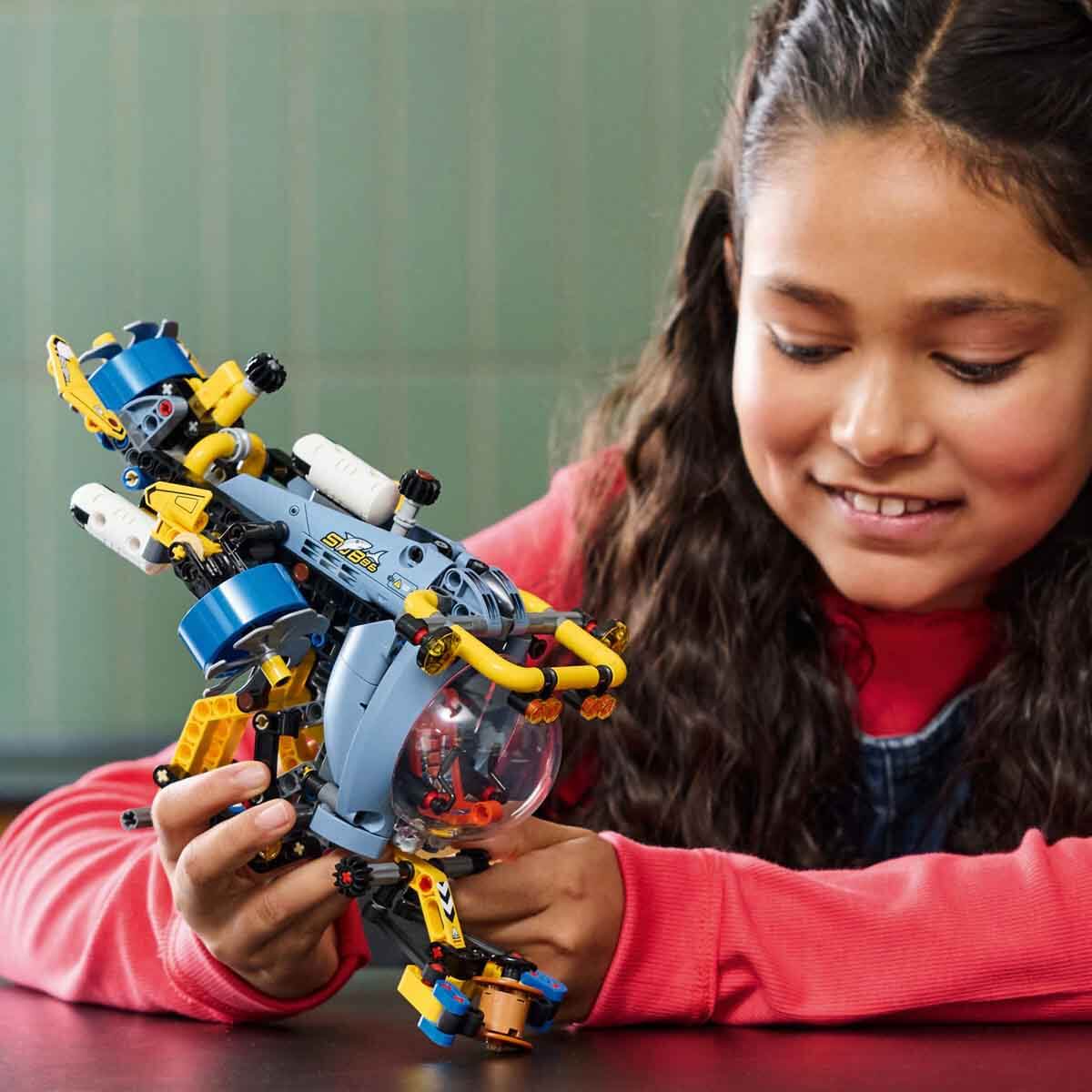 undefined - e4179_LEGO_Technic_Derin_Deniz_Arastirma_Denizaltisi_422.jpg
