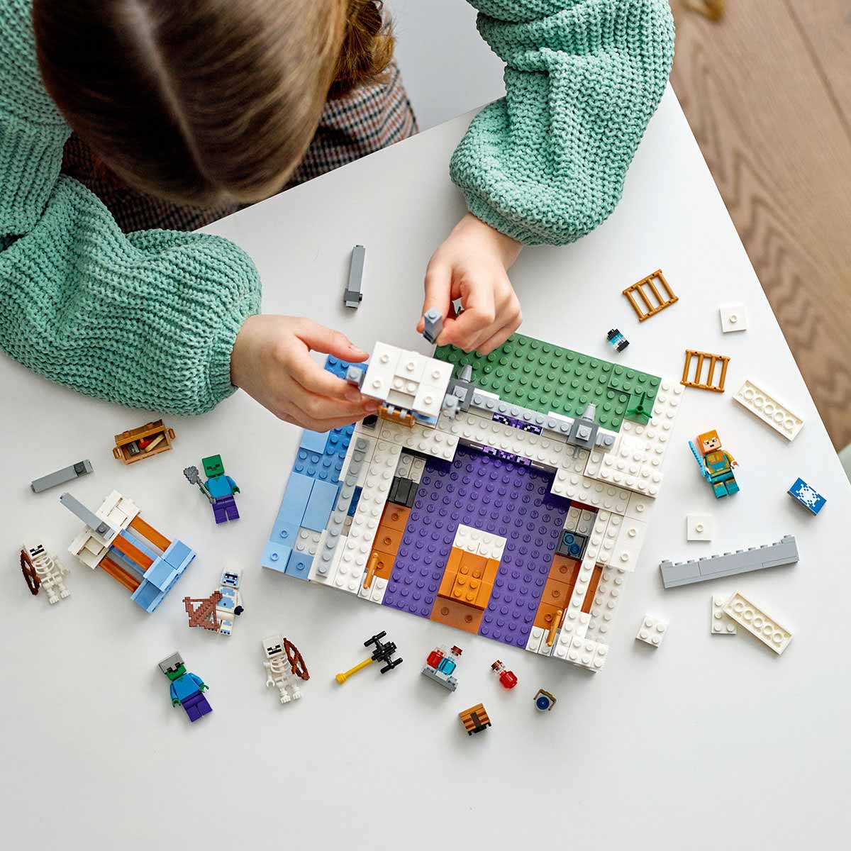 undefined - e4ae8_LEGO_Minecraft_Buz_Kalesi_21186.jpg