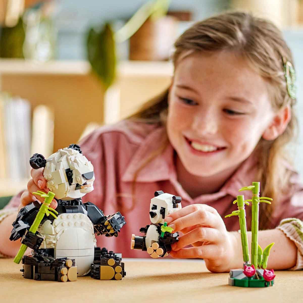 undefined - e557e_LEGO_Creator_3u_1_Arada_Vahsi_Hayvanlar_Panda_Aile.jpg