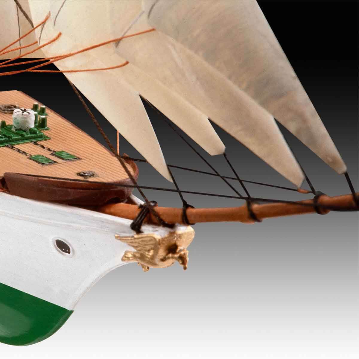 undefined - e6d2e_Revell_1350_Gorch_Fock_VSG05432.jpg