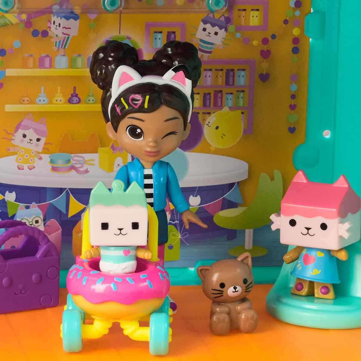 undefined - e7762_Gabbys_Dollhouse_Kedi_Bakimi_Figur_Seti_.jpg