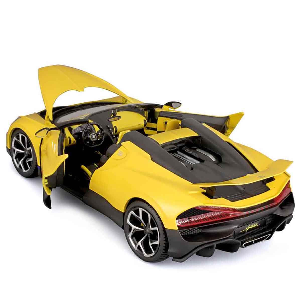 undefined - e8030_1:18_Bugatti_Mistral_Sari_Model_Araba.jpg