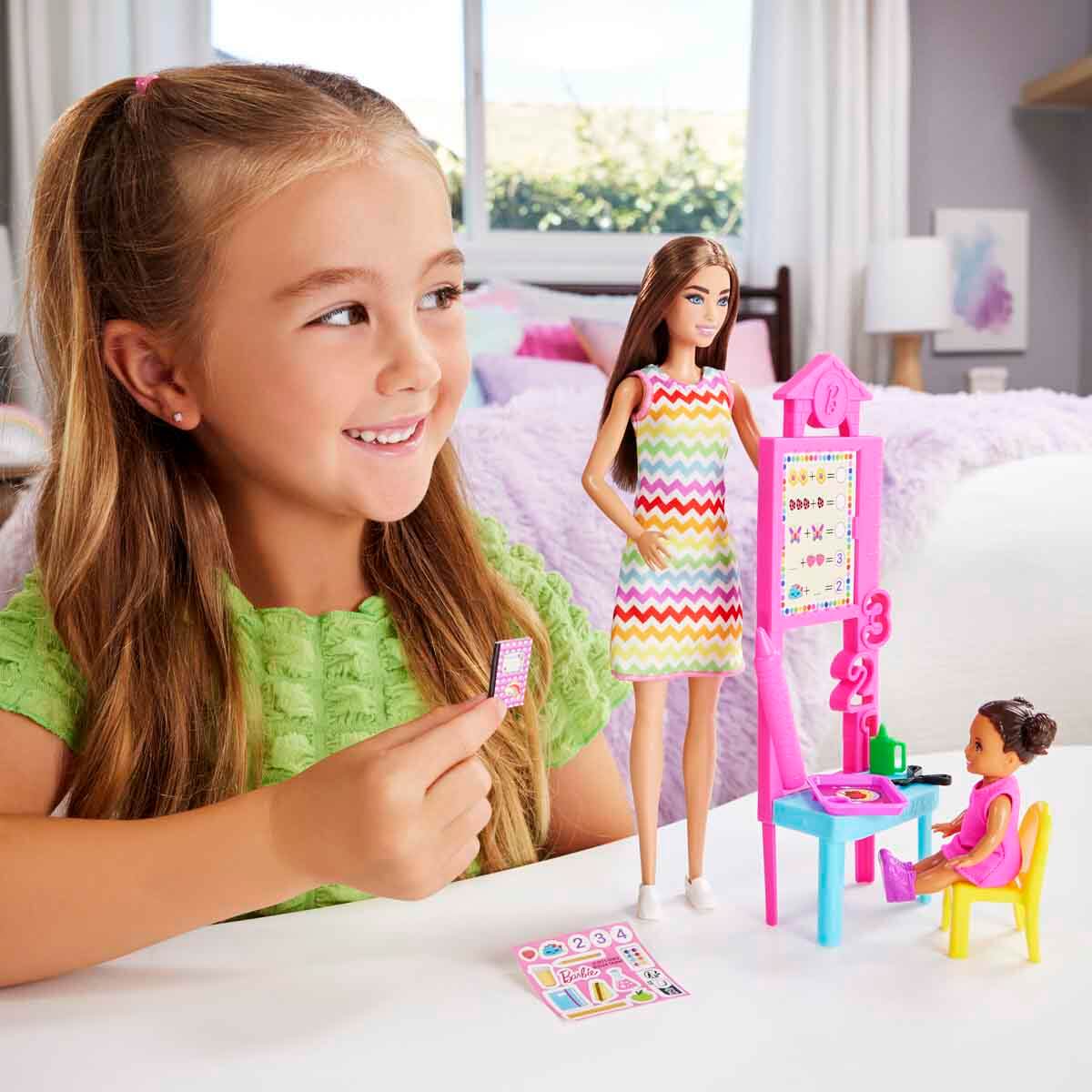 undefined - e9976_Barbie_Kariyer_Bebegi_Ogretmen_JCR76.jpg