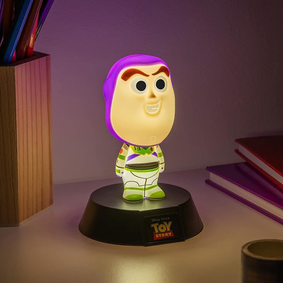 undefined - eac39_Toy_Story_Buzz_Lightyear_Ikon_Lamba.jpg
