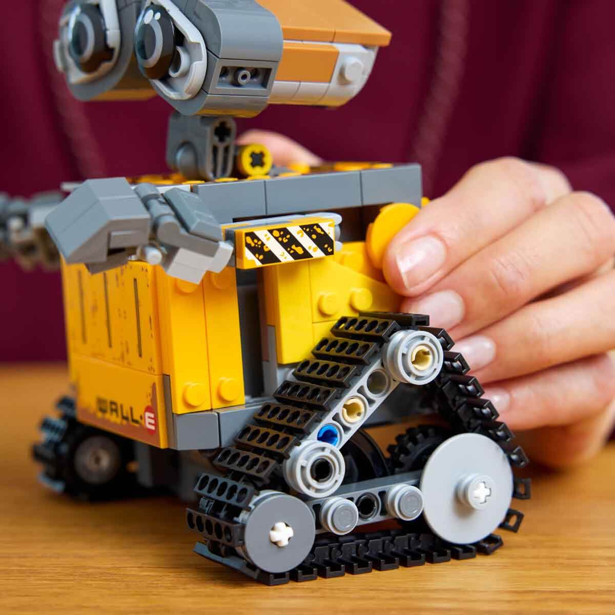 undefined - eb528_LEGO_Disney_ve_Pixar_WALL_E_ve_EVE_43279_.jpg