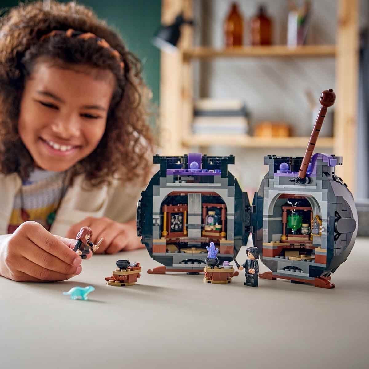 undefined - eb7c5_LEGO_Harry_Potter_Kazan_Gizli_Iksir_Sinifi_76464_.jpg