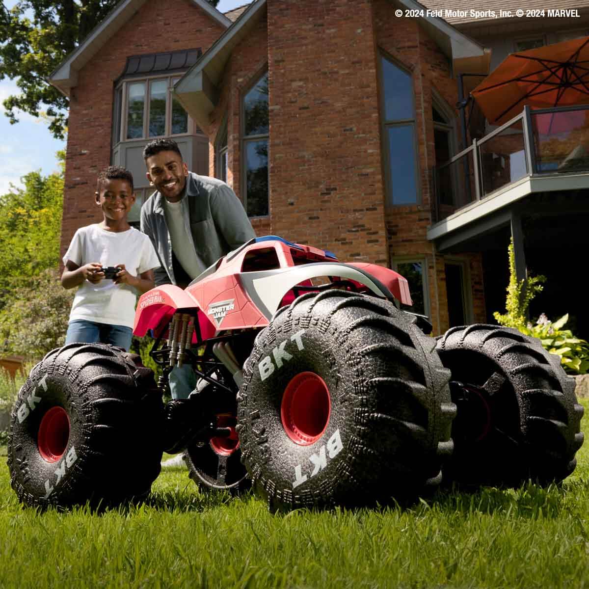 1:10 Monster Jam Mega Spider-Man USB Şarjlı Uzaktan Kumandalı