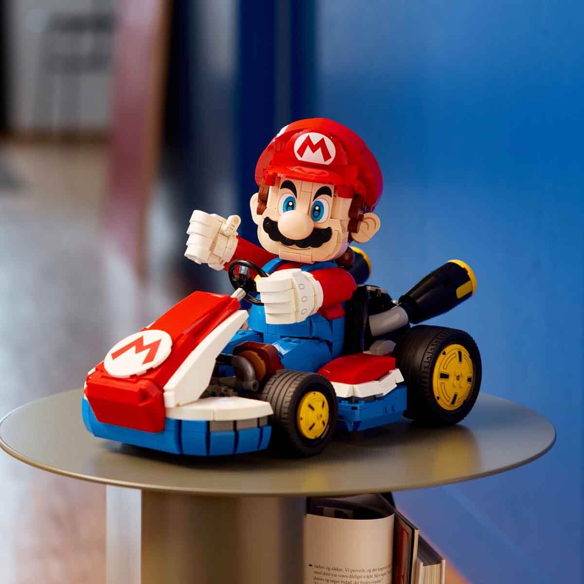 undefined - ec3aa_LEGO_Super_Mario_Mario_Kart_Mario_ve_Standard_Kart.jpg