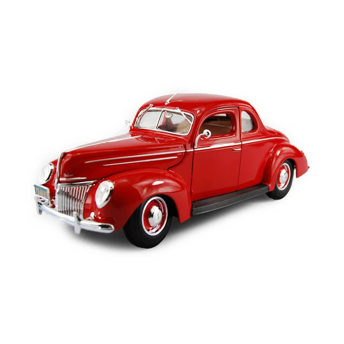 undefined - ecd55_1:18_Maisto_Ford_Deluxe_Tudor_1939_Model_Araba.jpg