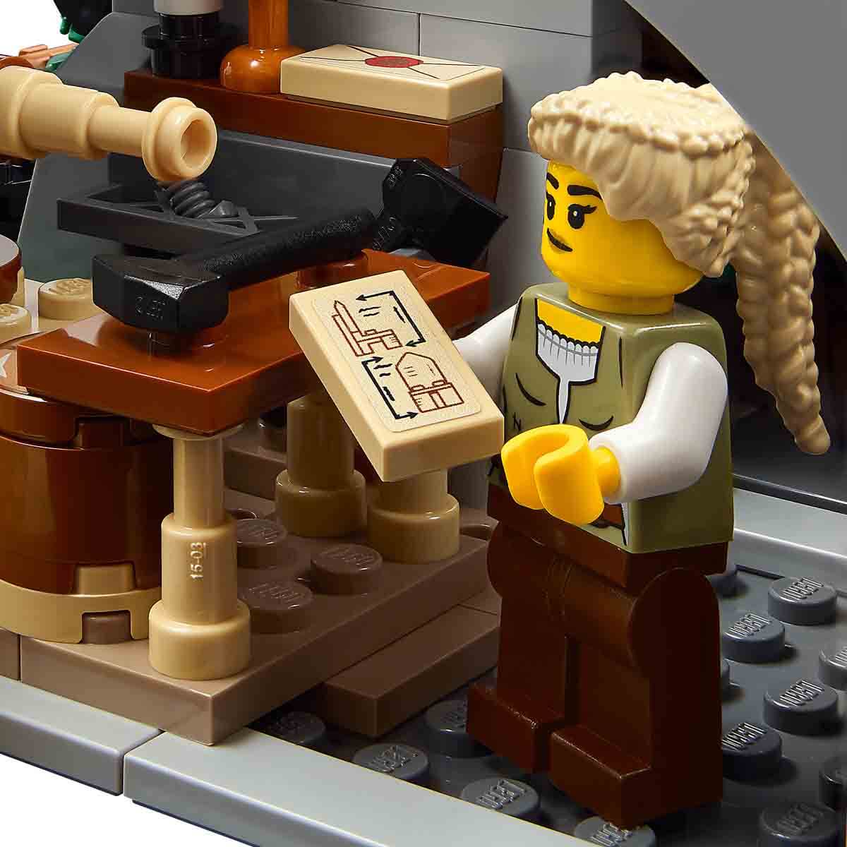 undefined - ed2d9_LEGO_Icons_Ortacag_Kasabasi_Meydani_10332_.jpg