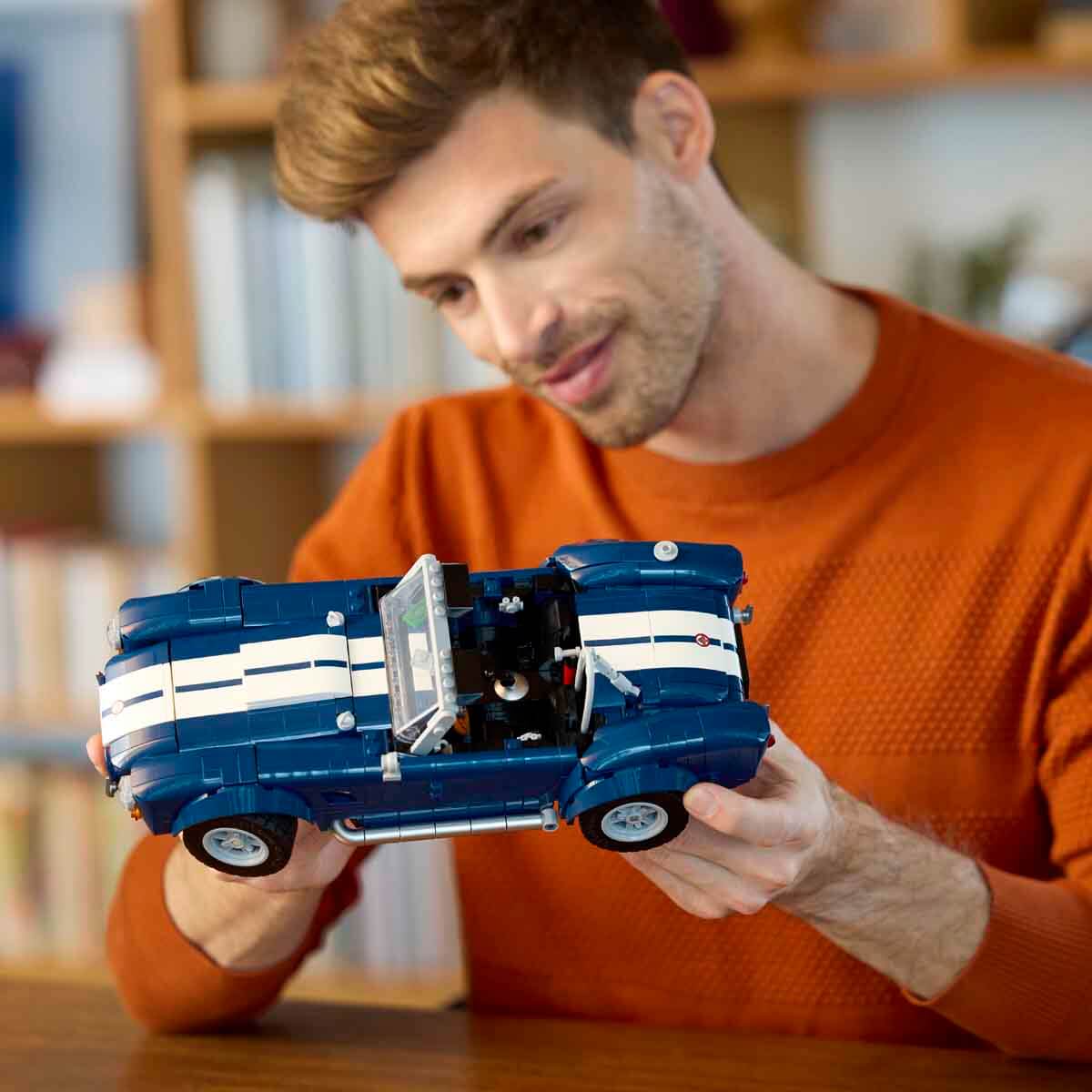 undefined - ee2b3_LEGO_Icons_Shelby_Cobra_427_SC_10357_.jpg
