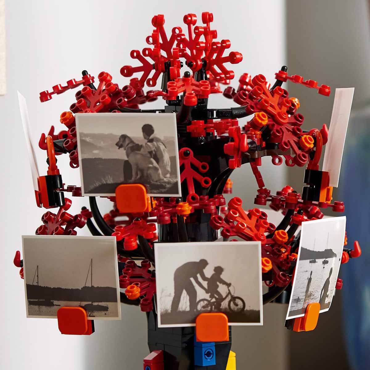 undefined - eea32_LEGO_Ideas_Aile_Agaci_21346_.jpg