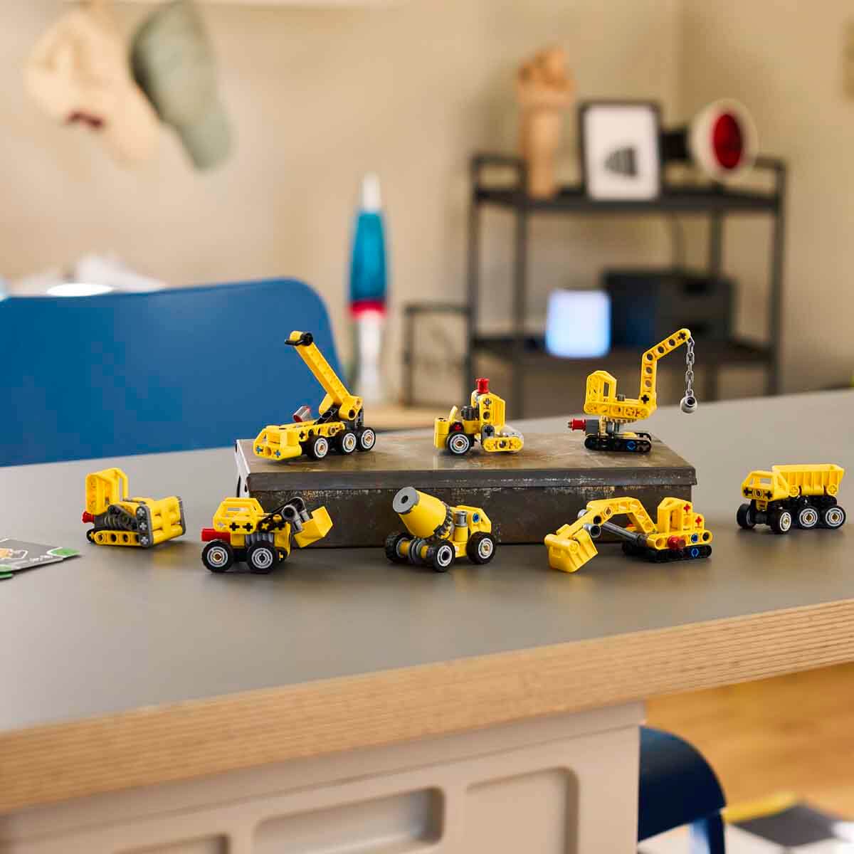 undefined - f0c6e_LEGO_Technic_Guclu_Makineler_42233.jpg