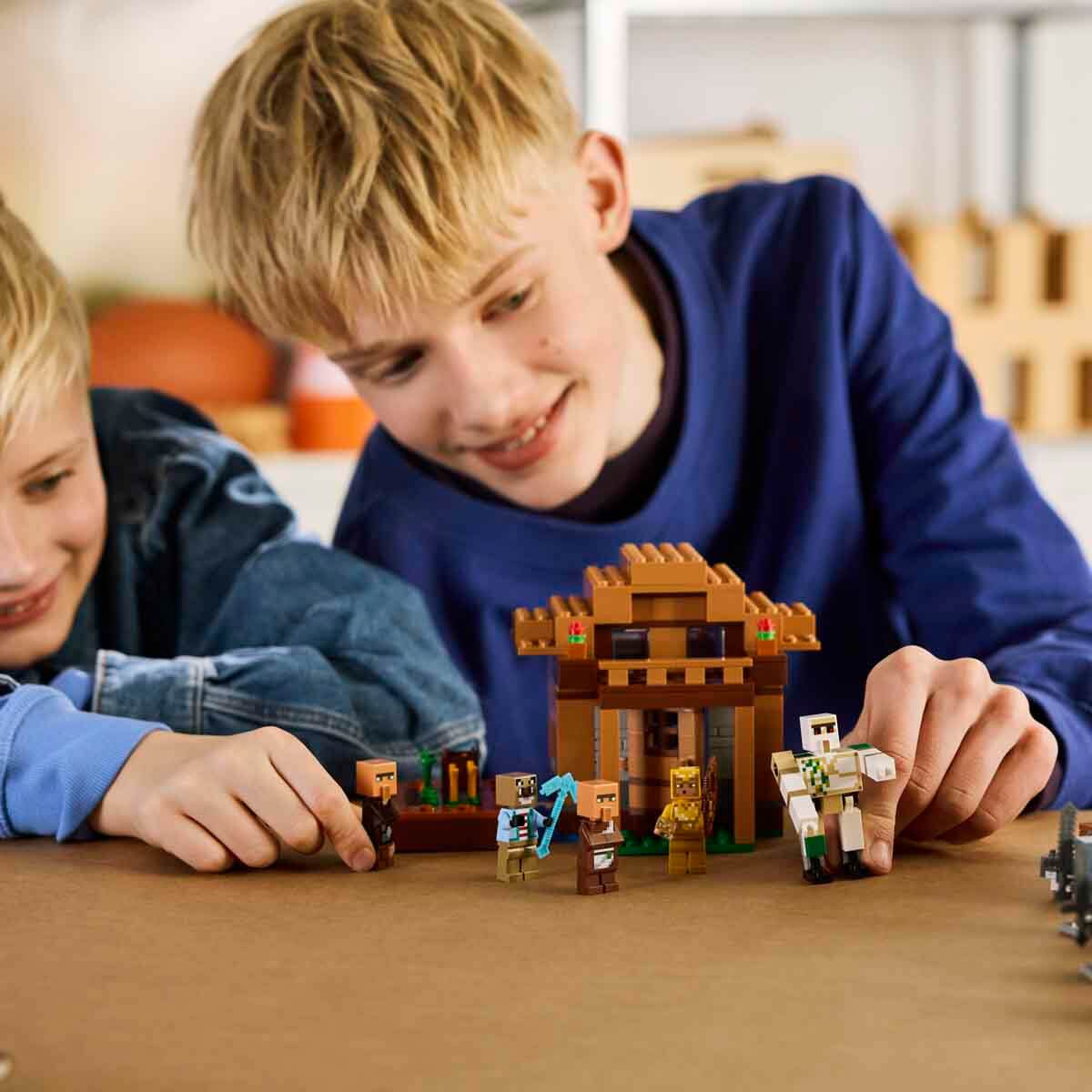 undefined - f1870_LEGO_Minecraft_Evoker_Koy_Saldirisi_21596.jpg