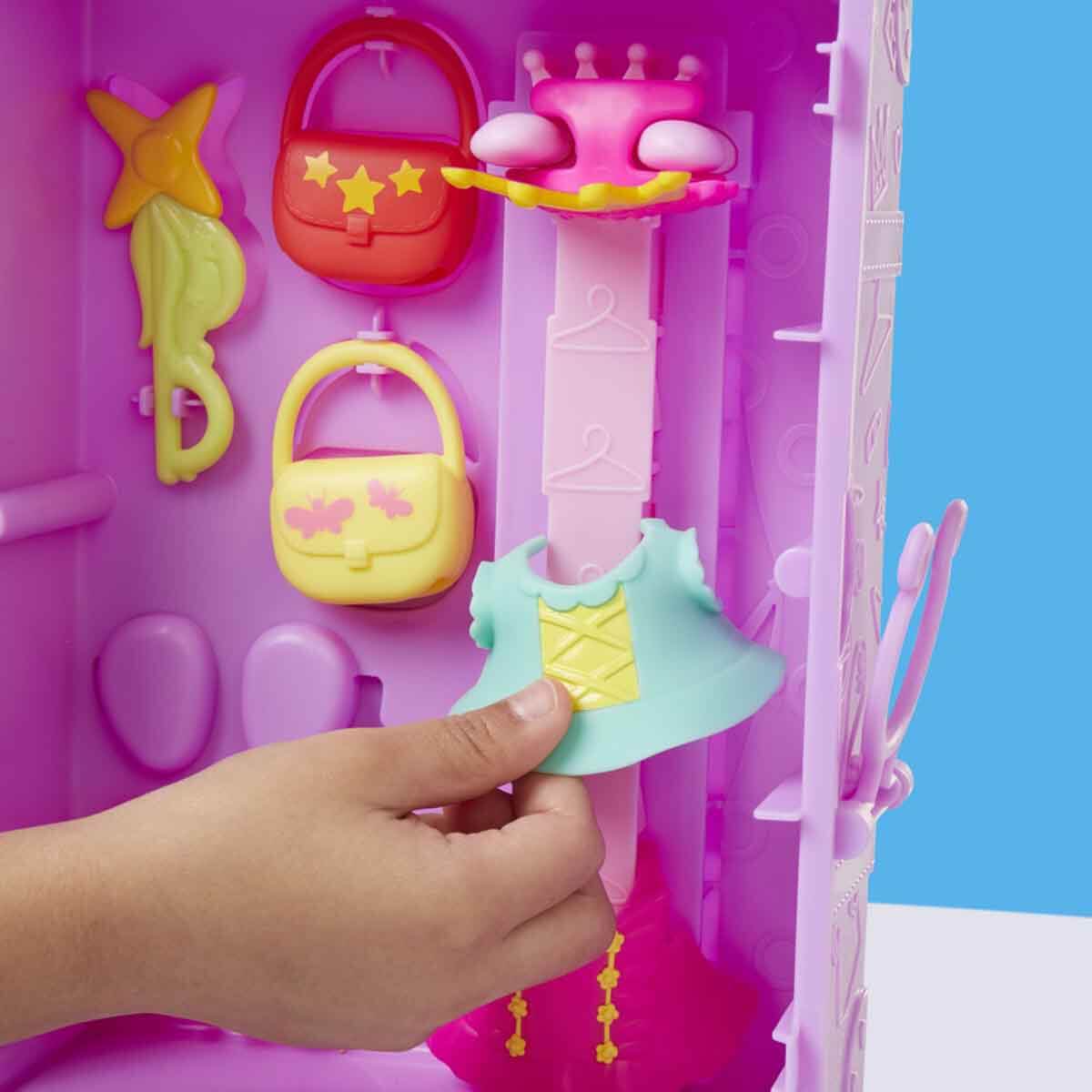 undefined - f1caa_Peppa_Pig_Peppa___nin_Giyinme_Dolabi_Oyun_Seti.jpg