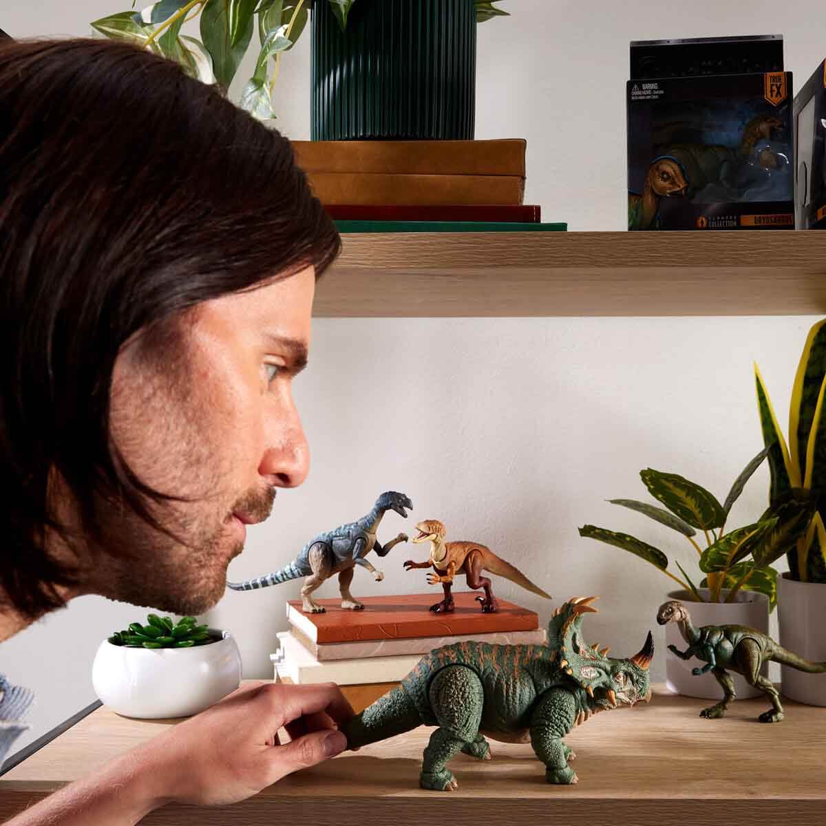undefined - f290f_Jurassic_World_Hammond_Koleksiyonu_Sinoceratops_Fi.jpg