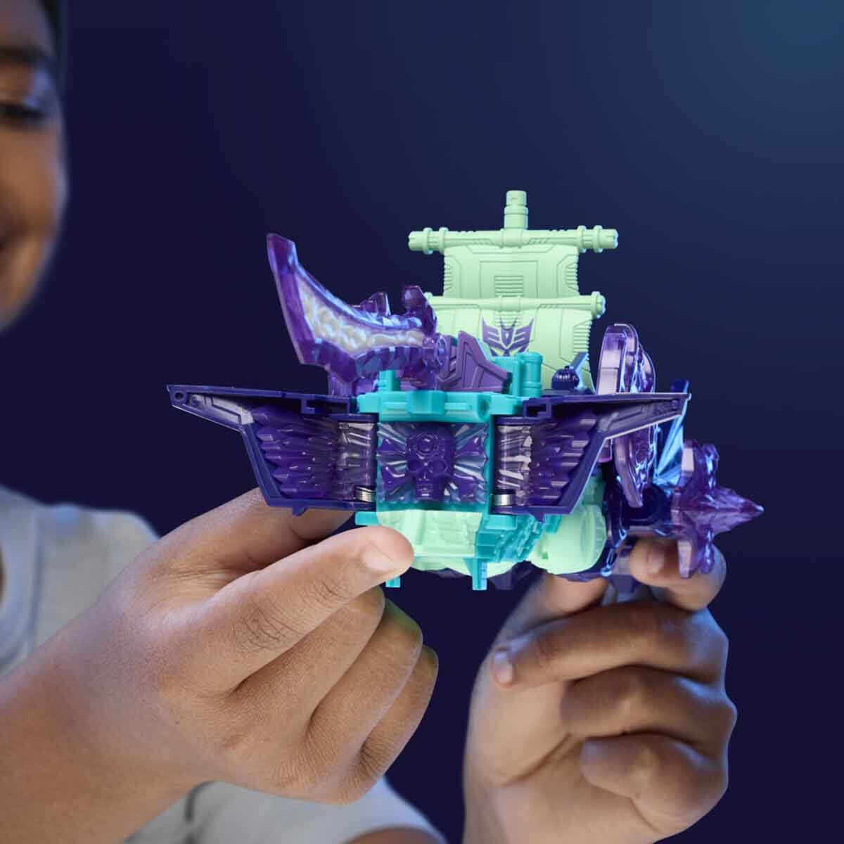 undefined - f42d1_Transformers_Cyberworld_Ultimate_Cybers_Changers_F.jpg