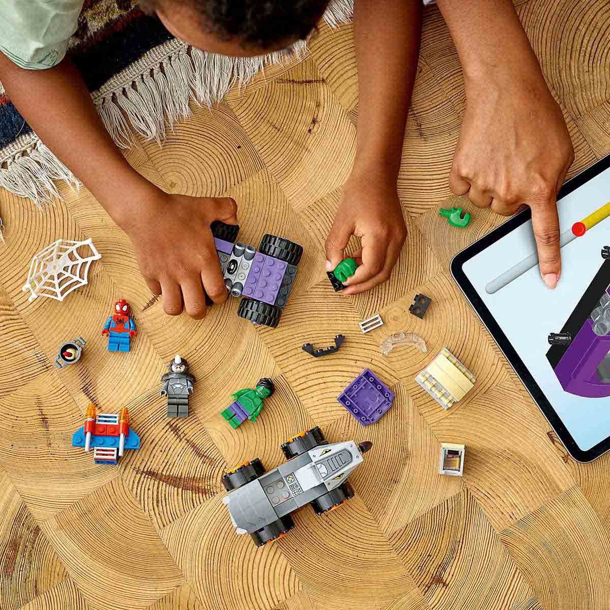undefined - f546c_LEGO_Marvel_Spidey_ve_Inanilmaz_Arkadaslari_Hulk__.jpg