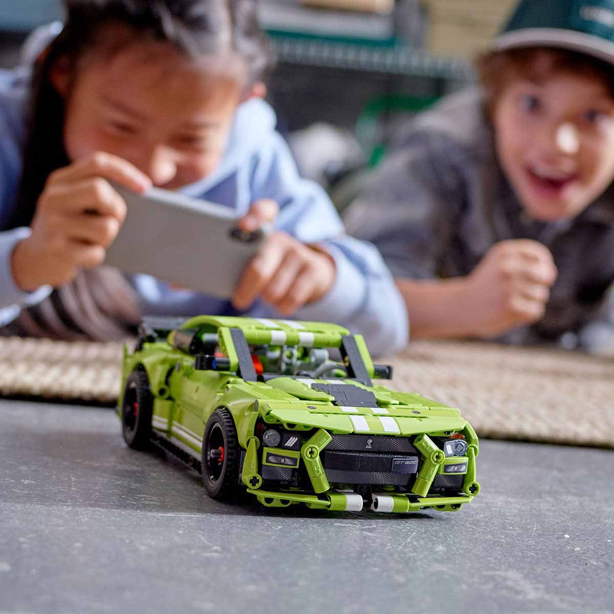 undefined - f56e2_LEGO_Technic_Ford_Mustang_Shelby_GT500_42138.jpg