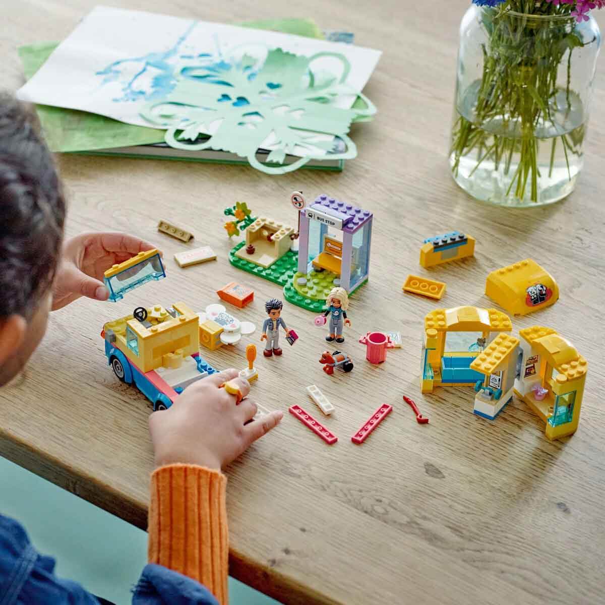 undefined - f57ed_LEGO_Friends_Kopek_Kurtarma_Minibusu_41741.jpg