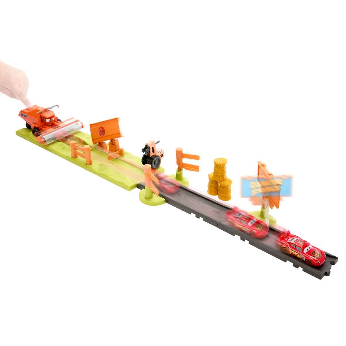 undefined - f775a_Disney_Pixar_Cars_Frankten_Kacis_ve_Akrobasi_Yaris.jpg