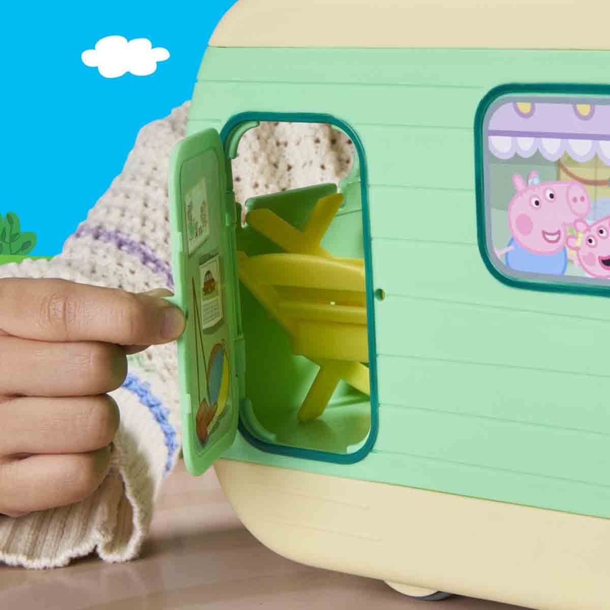 undefined - f793c_Peppa_Pig_Three_Little_Piggies_Karavan_Oyun_Seti.jpg