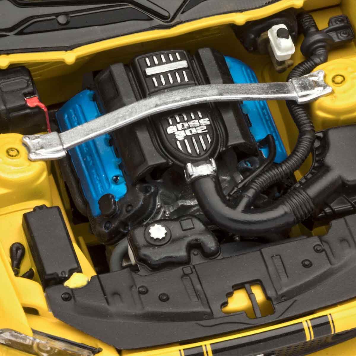 undefined - fc119_Revell_1_25_2013_Ford_Mustang_Boss_302_VSA07652.jpg