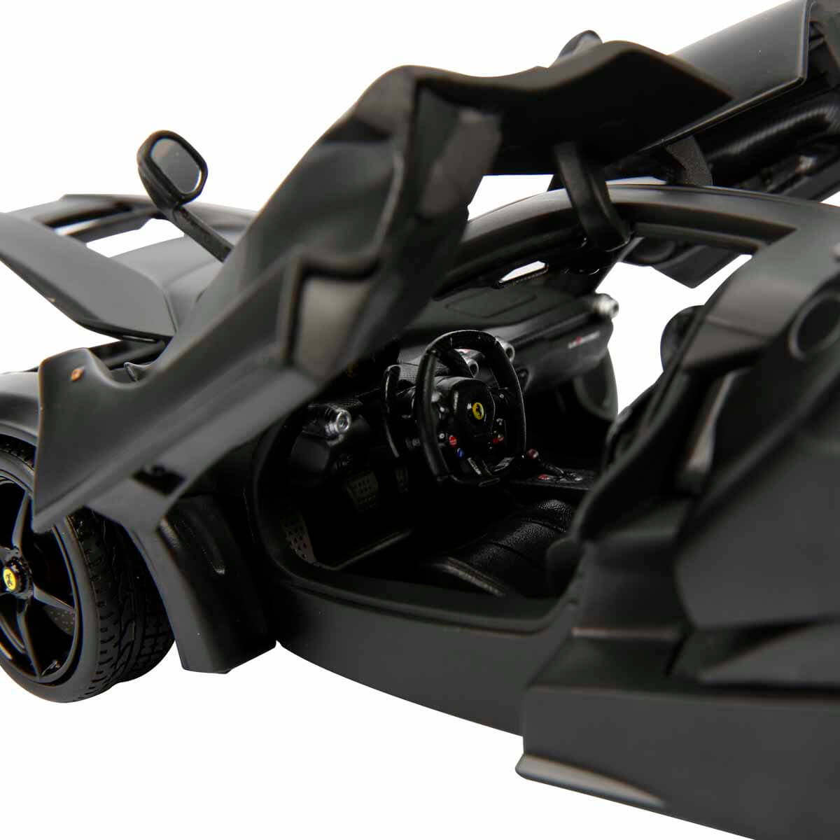 undefined - fd6f6_1:18_Ferrari_Signature_Series_LaFerrari_Model_Arab.jpg