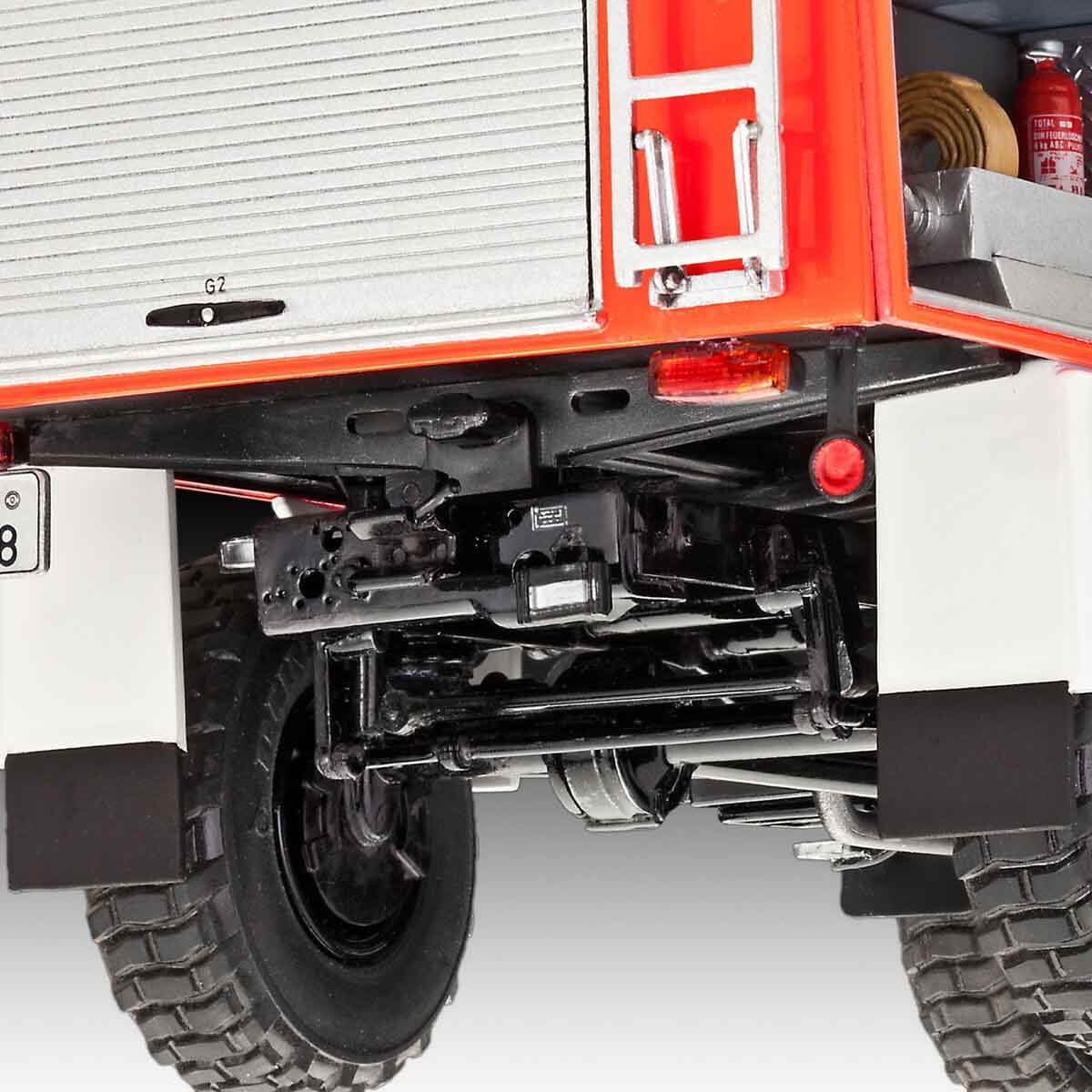 undefined - fe93f_Revell_124_MercedesBenz_Unimog_U1300L_TLF_818_VSA0.jpg
