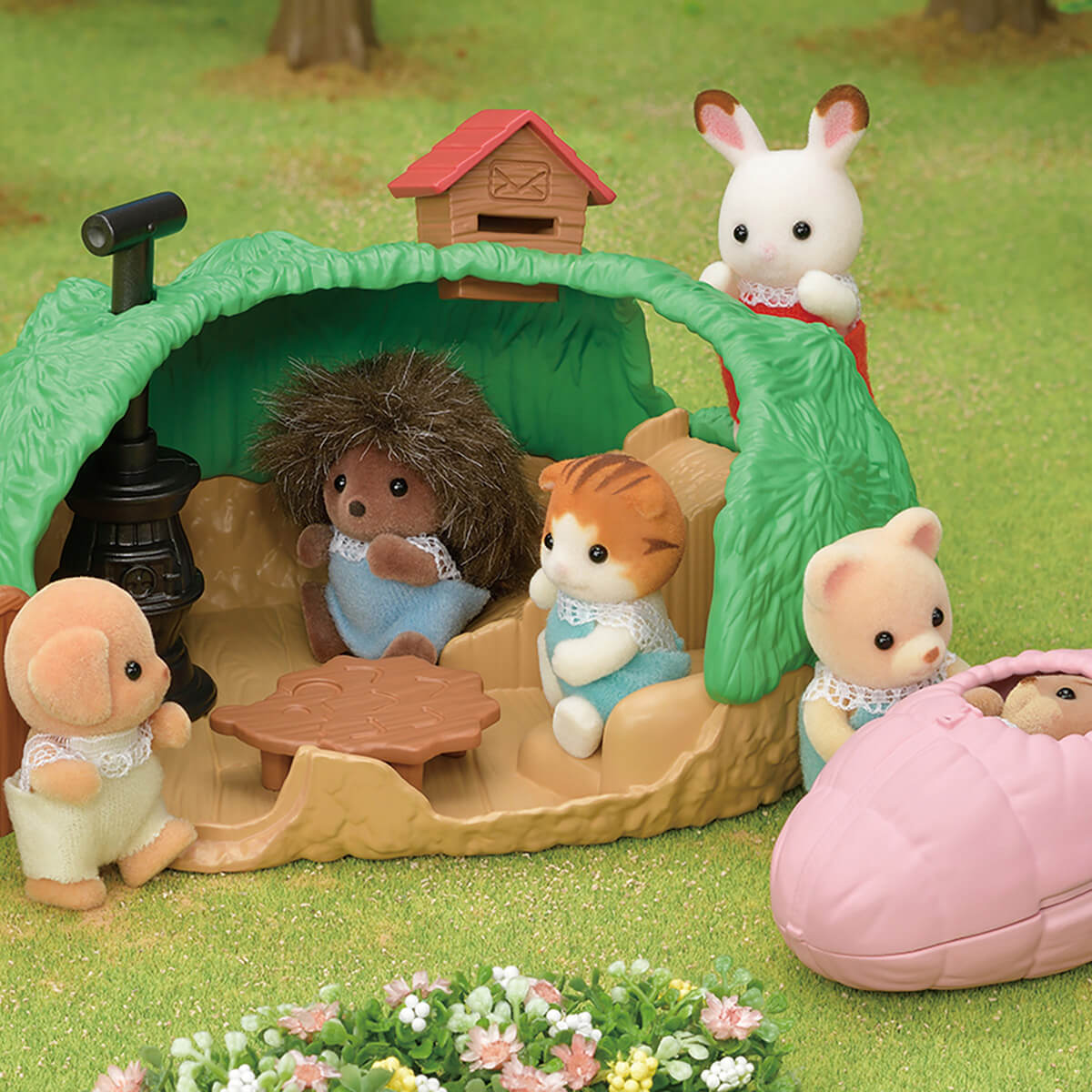 undefined - ff4d5_Sylvanian_Families_Yavru_Kirpi_Yuvasi.jpg
